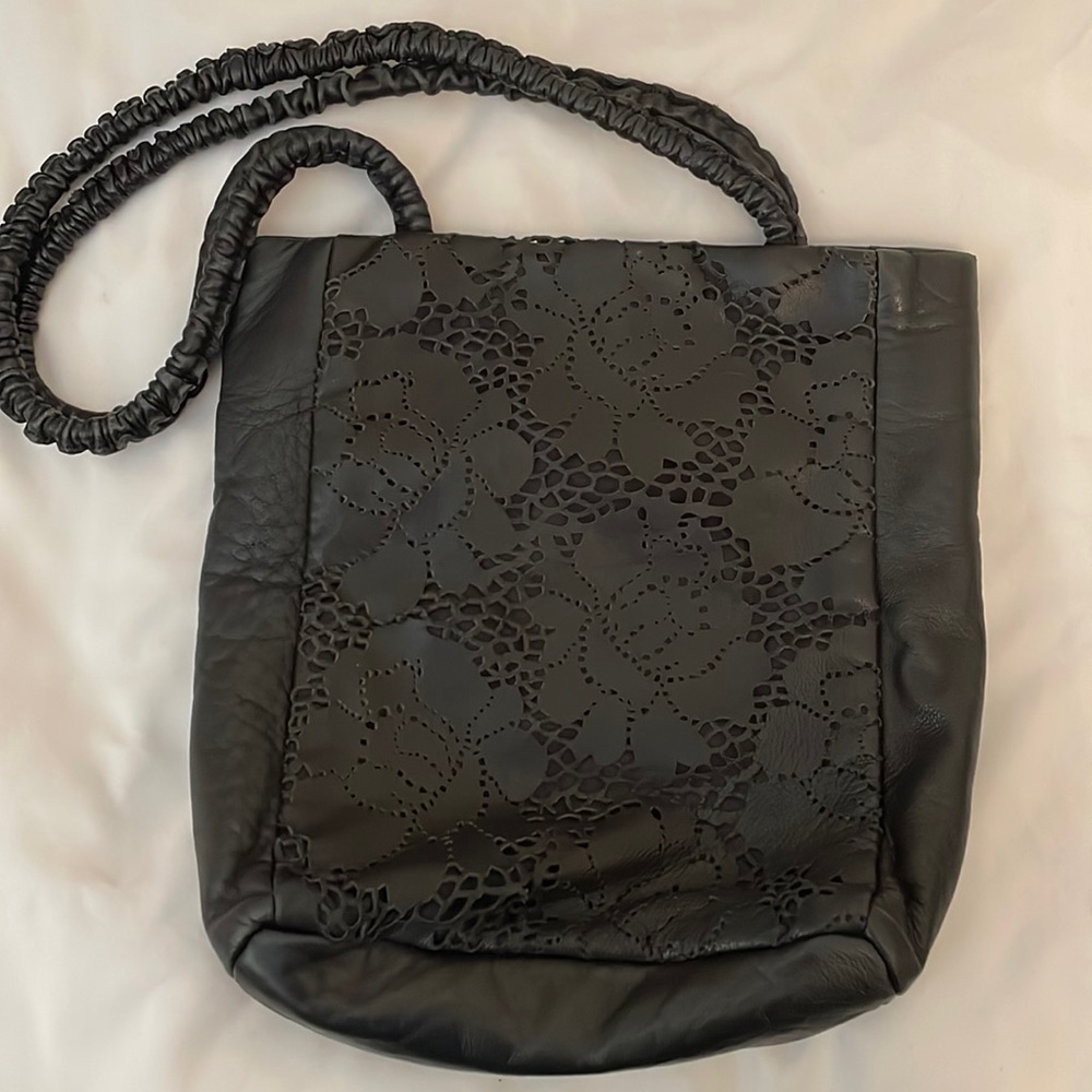 Paulo del lungo made in Italy leather purse. Soft leather. Snap closure.